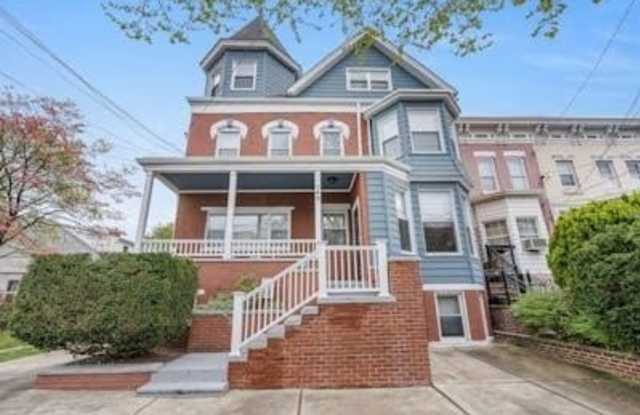 146 AVENUE C photos photos