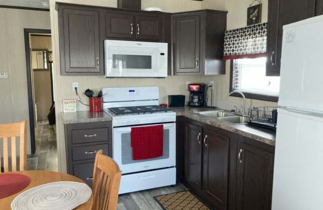 1501 S Airport Dr Gallery 2
