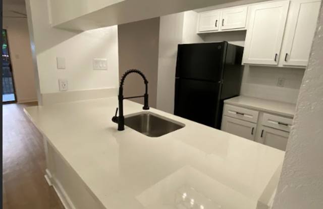 Townhollow Apartments Gallery 3