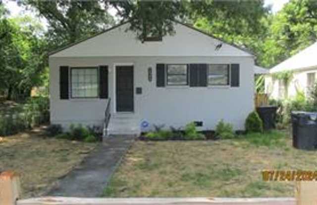 1946 Greene St - Augusta, GA - 3 bedroom/1 bath home - $1400/month - accepts Section 8 vouchers photos photos