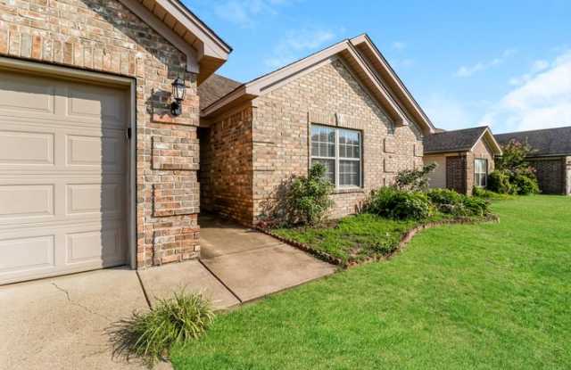 3001 Wild Berry Drive Gallery 3