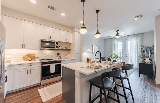 Tisdale at Lakeline Station photos photos