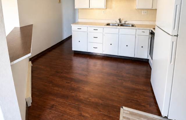 2Bed/1Bath Single Family Home in Clairton Gallery 4