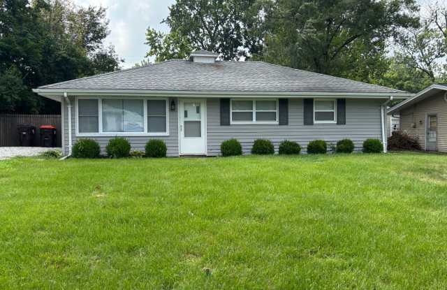 3 Bedroom, 1 Bathroom Rolling Acres Home For Lease photos photos
