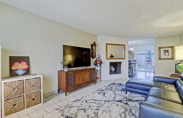 13902 Yorba St Apt 14C photos photos