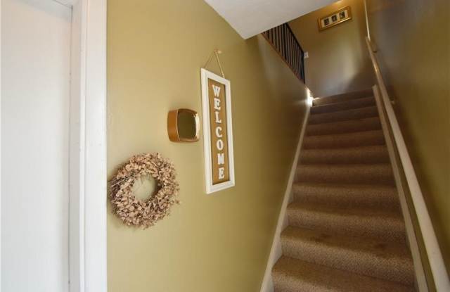 910 Eastbrooke Lane Gallery 3