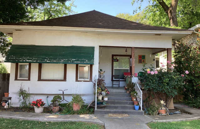 220 W. SACRAMENTO AVENUE - 220 West Sacramento Avenue, Chico, CA 95926