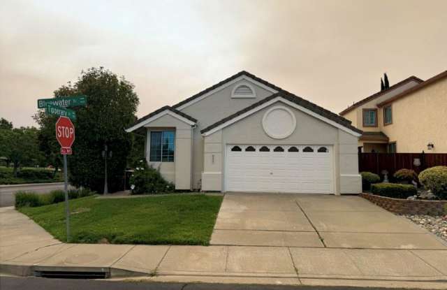 Modern 3 Bedroom 2 Bath One Story Browns Valley Vacaville *Star Rentals photos photos