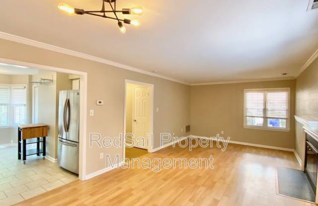 348 Llewellyn Mews photos photos