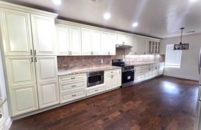 25664 West Morning Dove Court Gallery 2