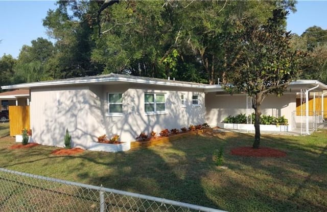 7301 N BRANCH AVENUE - 7301 North Branch Avenue, Tampa, FL 33604