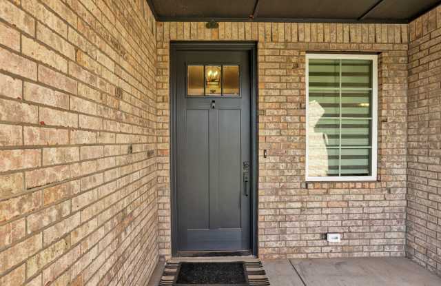 2002 Oakville Court Gallery 2