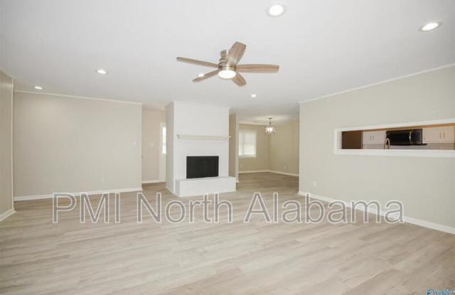 1910 Manchester Ave SW Gallery 3