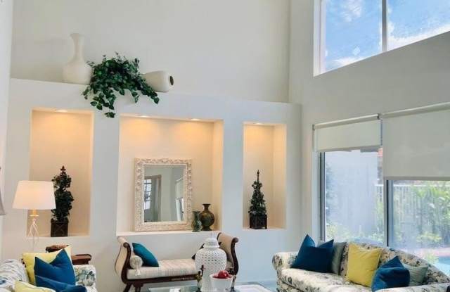 17275 VENTANA Drive Gallery 4