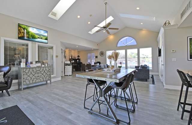 Beacon Lake Apartments Gallery 2