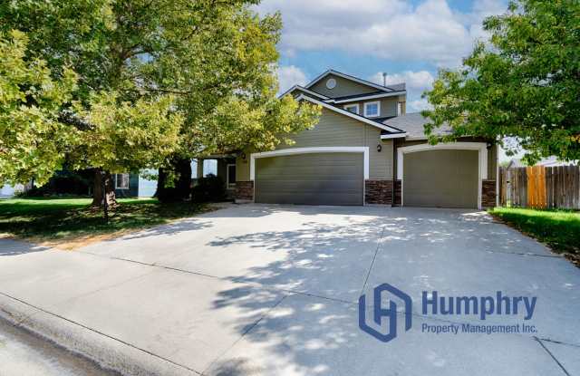 Beautiful home in Castlebrook Subdivision Gallery 3