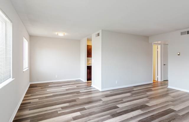 Mercury West Apartments Gallery 4