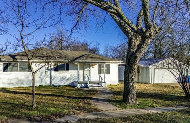 104 Cole Street - 104 Cole Street, Ladonia, TX 75449