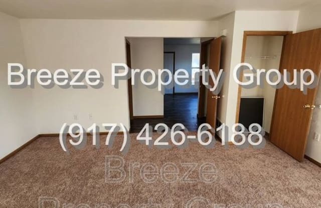 918 E. Bancroft St - 918 East Bancroft Street, Toledo, OH 43608
