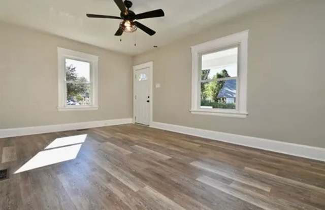 1808 Oakland Avenue Gallery 4