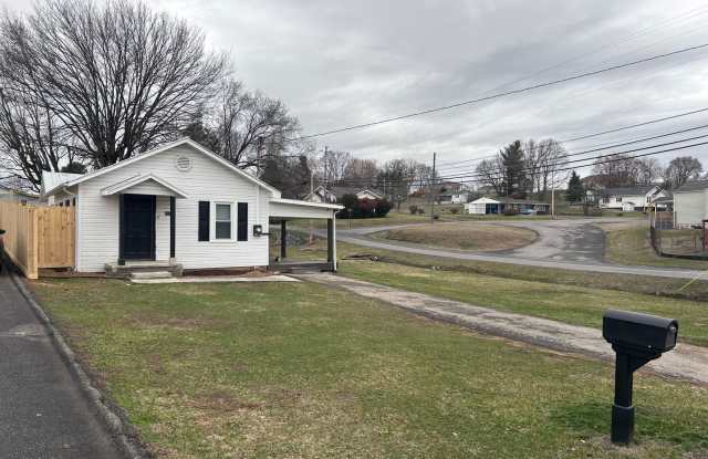 2 bedroom 1 bath located in the heart of Gray. photos photos
