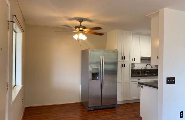 2 bed 1 bath with 2 assigned parking in Malanai Iki photos photos