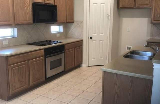 11645 Stephenville Drive Gallery 4