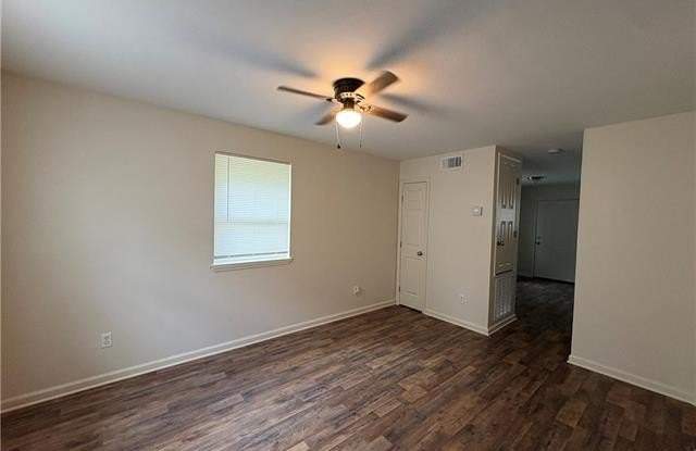 2432 JAMIE Court Gallery 3