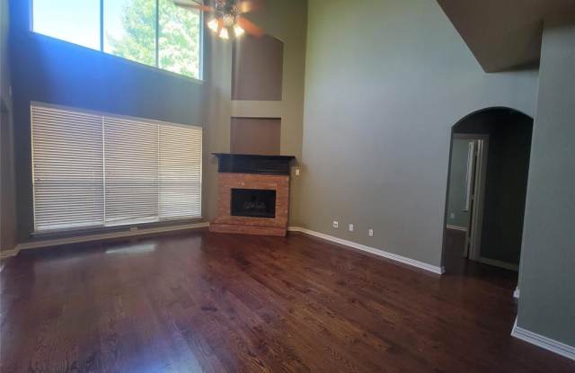 3844 Birchmont Drive Gallery 4