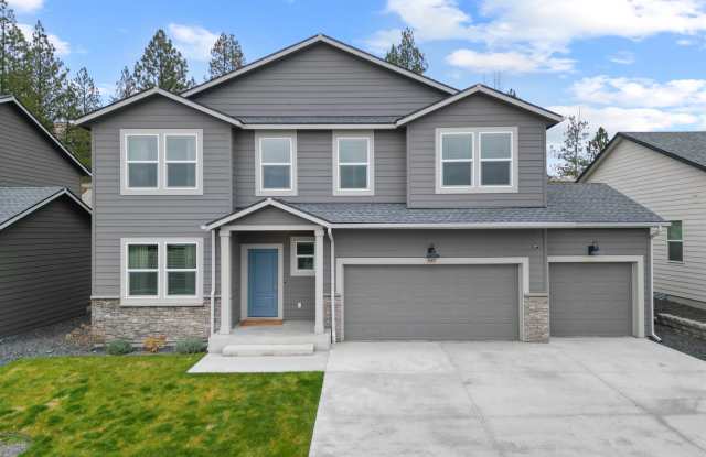 2022 Built Charming 4-Bedroom Retreat with Scenic Views just 15 minutes west from downtown Spokane photos photos