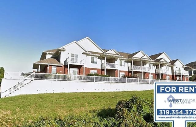 483 Taft Ave SE - 483 Taft Avenue Southeast, Iowa City, IA 52245