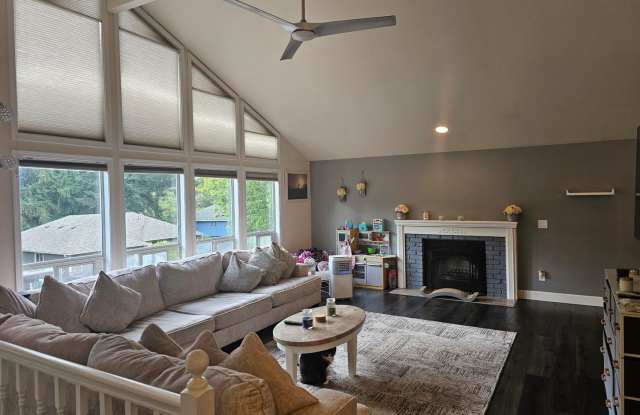 Mountain View Estates in Federal Way - 4 bedroom 3 bath rental - A must see! - Available October 1th, 2026. Gallery 4