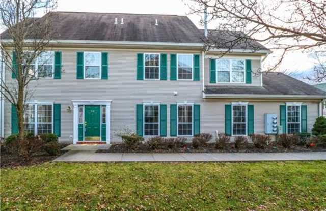364 Ellen Lane - 364 Ellen Lane, Bradley Gardens, NJ 08807