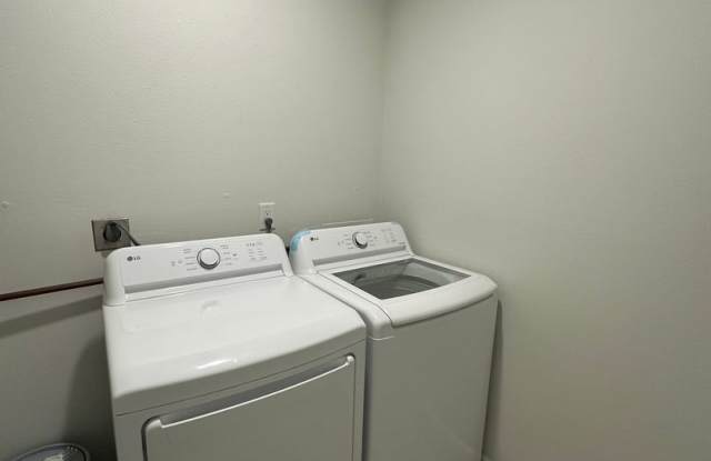 Charming 2-Bedroom Condo in Glenwood Springs, CO - 2824 Hager Lane, Glenwood Springs, CO 81601