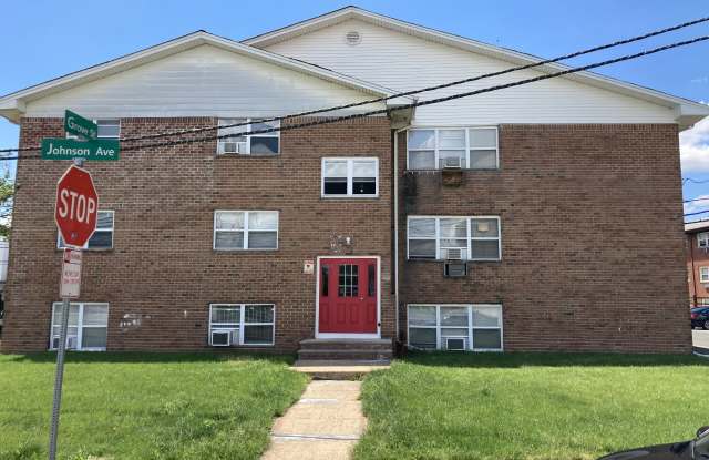 371 Johnson Ave photos photos
