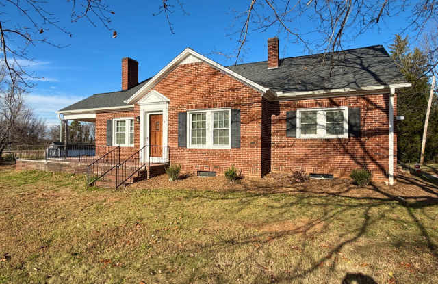 Statesville - HWY 90 - 3 BD/ 2 BA - 220 Logan New Amity Road, Iredell County, NC 28625