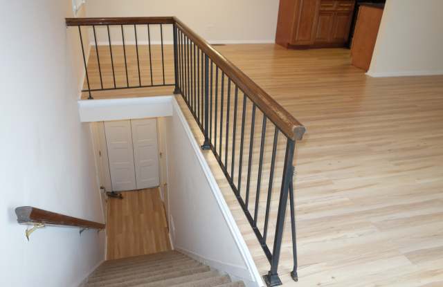 310 Creekside Drive Gallery 2