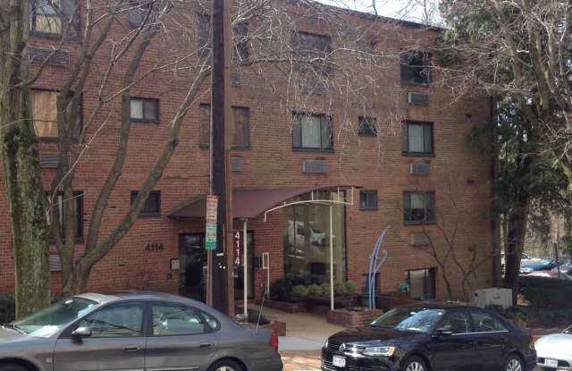 A spacious two bedroom, one bath apartment In the Exckusive Glover Hill Condo! photos photos