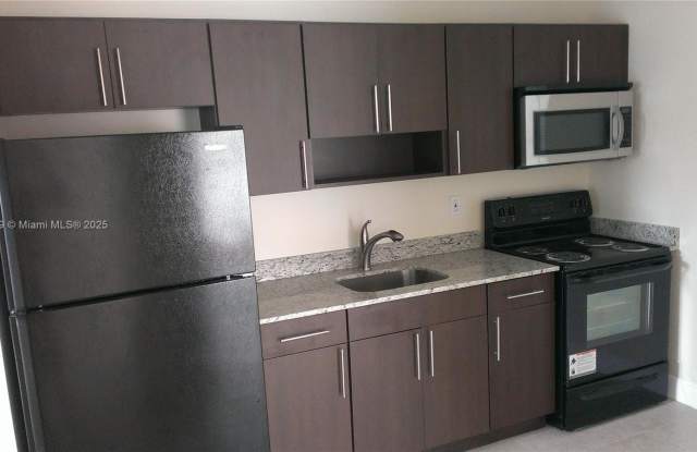 685 NE 85th St photos photos