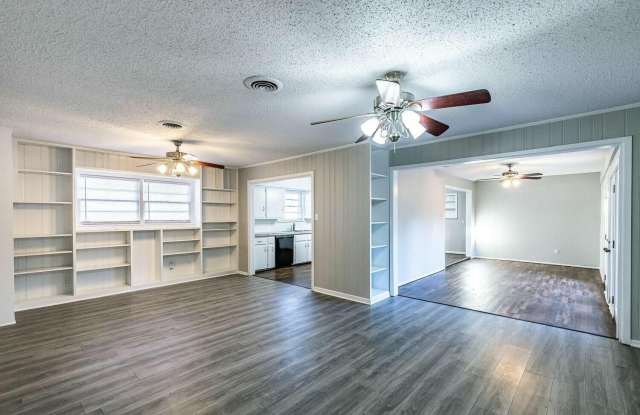 4320 48th Street photos photos