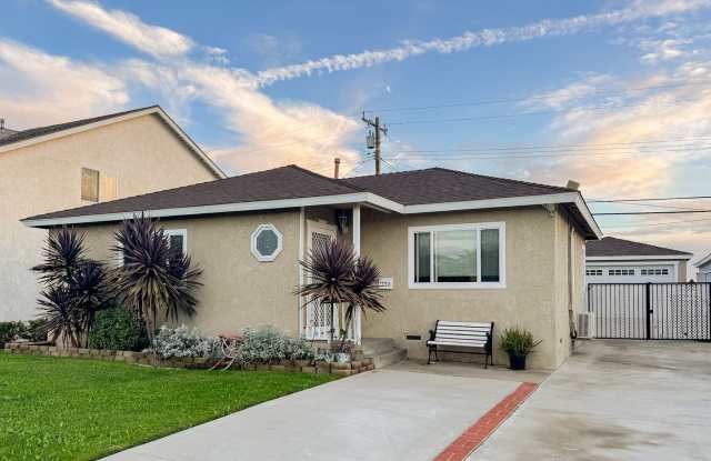 Cozy and Charming 2Bd 1Ba in lovely neighborhood of Torrance - 1158 West 212th Street, West Carson, CA 90502