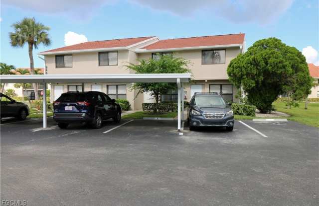 9639 Eaton Gardens Lane unit: 2 photos photos