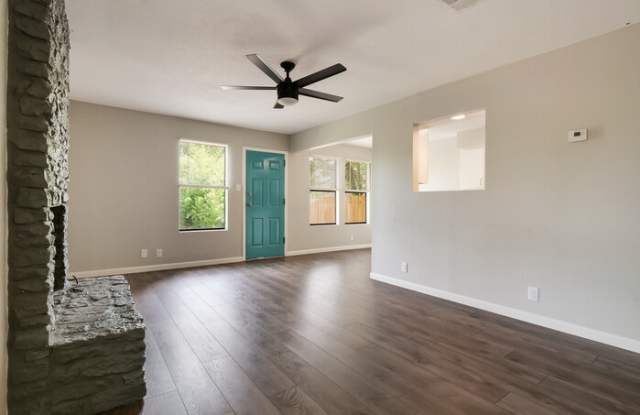 409 Parkhill Cove Gallery 3