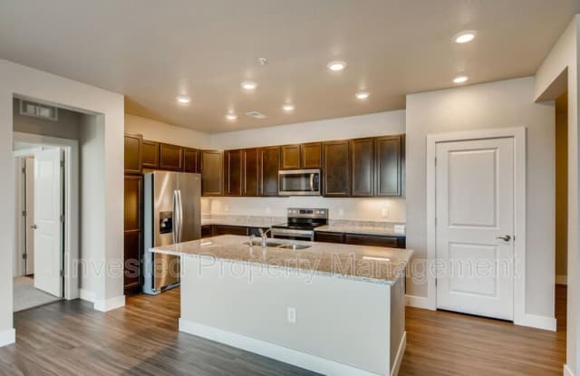 981 S Sable Blvd photos photos