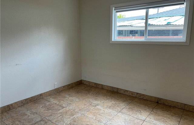 12752 Lemay Street Gallery 3