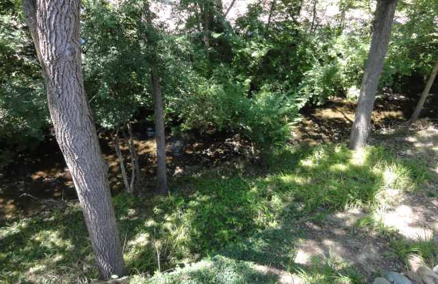 1541 Jones Drive Gallery 2