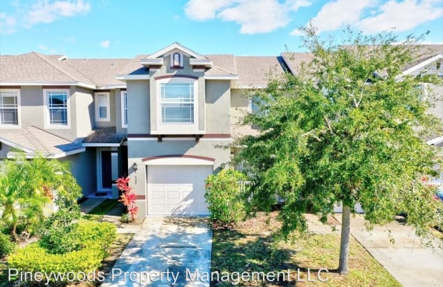 525 Glenn Cross Dr - 525 Glenn Cross Drive, Ruskin, FL 33570