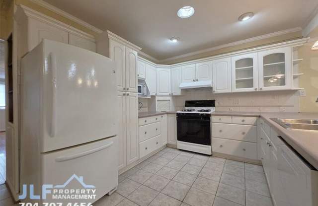 732 Washington Street photos photos