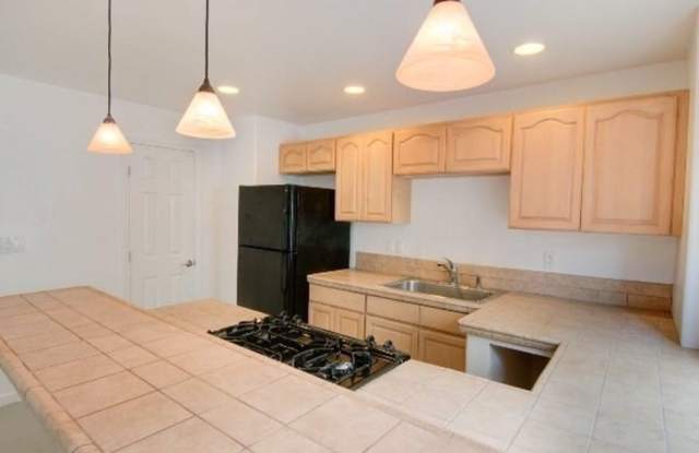 FURNISHED. Lovely 1 bedroom 1 Bath Unit in Kaumana Gallery 4