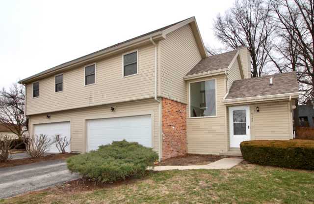 Sylvania 3 Bed/2.5 Bath Townhouse/Condo with 2 Car Garage and Basement photos photos